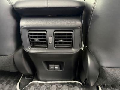 �q�`�u�S�@�V�����Îԁ@RAV4��ʲ��د�ޤ2.5L�ݼ�݂ƑO��2Ӱ���ŔR��WLTC20.6km/L������������p�����Ł���p����߰&����&�O���^�������ڰā�ڻް��ܰ���(��g������)�⁚T���è�ݽ(ڰ�ް�ٰ��)��LEDͯ��ײā����ذ&�߯�����ā����AC��10.5�������پ��TV���ޯ���ׁ������˰����ETC�ق���߼�݂́����ٰ́���ܰ�ޯ��ޱ���޼��ٲ�Ű�װ�t���