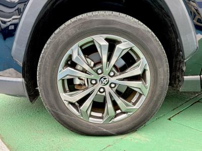 �q�`�u�S�@�V�����Îԁ@RAV4����ʲ��د�ނ�2.5L�ݼ�݂ƑO��2Ӱ���ŔR��WLTC20.6km/L��㋉��ڰ�ނŁ�������è�ݽ(ڰ�ް�ٰ��)��LEDͯ��ײā�ڻް��ܰ���(��g������)���ر�ݽ�Ű�����ذ��18�����Ё��ñ�ݸ�˰������ܰ�ޯ��ޱ���ޯ���ׂق���߼�݂́���ٰ́����߲�9�������پ��TV&�޼����װ&���ں��ETC�t��!