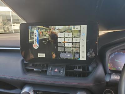 �q�`�u�S�@�V�����Îԁ@R4�N10����ϲ��݂�Z��ڰ��(563.3���~)�����ɡPHV��p��F����߰��LED�޲ײĂō��ʉ����ꂽ����̪����ő�306�n�͂�EV������95km��R��WLTC22.2km/L���10.5�������پ��TV��360����ׁ�ڻް��ܰ���(��g����t)���޼����װ��19��Ё�˰���t�v�݁���ܰ�ޯ��ޱ��T���èS(ڰ�ް�ٰ��)��LEDͯ��ײā�ETC����߼�݂́���ٰ̕t!