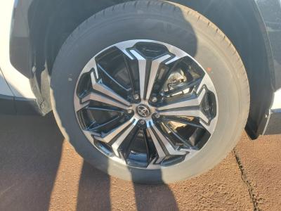 �q�`�u�S�@�V�����Îԁ@R4�N10����ϲ��݂�Z��ڰ��(563.3���~)�����ɡPHV��p��F����߰��LED�޲ײĂō��ʉ����ꂽ����̪����ő�306�n�͂�EV������95km��R��WLTC22.2km/L���10.5�������پ��TV��360����ׁ�ڻް��ܰ���(��g����t)���޼����װ��19��Ё�˰���t�v�݁���ܰ�ޯ��ޱ��T���èS(ڰ�ް�ٰ��)��LEDͯ��ײā�ETC����߼�݂́���ٰ̕t!