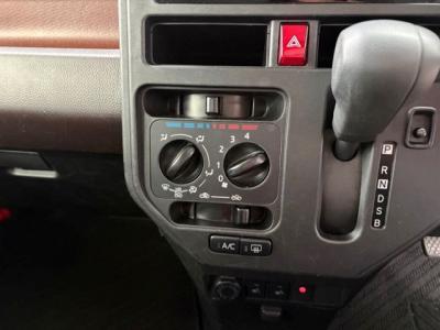 �^���N�@�V�����Îԁ@�l�C�̗����ײ��ʲ�ܺ�ݡ1L�ݼ�݂ɱ����STOP��CVT�ŔR���24.6km/L������́��ϰı��ćV(ڰ�ް��ڰ�����Hi�ްѥ��Ű�ݻ�)����ܰ�ײ���ޱ�����ذ&�߯���������۰ٻݼ���ށ��d���i�[�Ӻ��ޱ�װ�ق���߼�݂́���ذ����پ��TV�������ިP(�ޯ���ץ�ñ�ݸ��Ӻ�)����̫��PKG(���ļ��˰�������ޯ�ð���)��ETC�t���