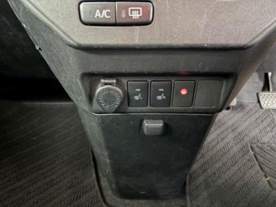 �^���N�@�V�����Îԁ@�l�C�̗����ײ��ʲ�ܺ�ݡ1L�ݼ�݂ɱ����STOP��CVT�ŔR���24.6km/L������́��ϰı��ćV(ڰ�ް��ڰ�����Hi�ްѥ��Ű�ݻ�)����ܰ�ײ���ޱ�����ذ&�߯���������۰ٻݼ���ށ��d���i�[�Ӻ��ޱ�װ�ق���߼�݂́���ذ����پ��TV�������ިP(�ޯ���ץ�ñ�ݸ��Ӻ�)����̫��PKG(���ļ��˰�������ޯ�ð���)��ETC�t���