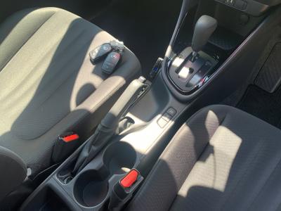 X@VÎԁ@1.5L3Cݼ&CVTڤRWLTC19.6km/L[Gɂ́èݽ(ڰްڰڰްٰC)ذ&߯āACS-VSCh~8ިڲUSBިޯׂق߼݂́8ށLEDͯײāETC۱ϯĂȂǂtĂ܂!