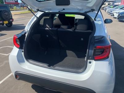 X@VÎԁ@1.5L3Cݼ&CVTڤRWLTC19.6km/L[Gɂ́èݽ(ڰްڰڰްٰC)ذ&߯āACS-VSCh~8ިڲUSBިޯׂق߼݂́8ށLEDͯײāETC۱ϯĂȂǂtĂ܂!