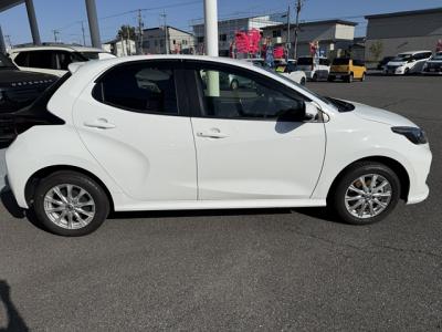 �����X�@�V�����Îԁ@R6�N1����ϲŰ��ݼނ�������̪����ύX�ʲ��د�����ق�1.5L�ݼ�݂�Ӱ����CVT�𓋍ڤ�R���WLTC30.2km/L������́�������è�ݽ(ڰ�ް��ڰ��ڰ�ް�ٰ��C)�����ذ&�߯�����ā����AC��S-VSC������h�~���ި���ڲUSB���ި��ق���߼�݂́���ذ��ށ��ޯ���ׁ����Ĳ�ETC���ЊO15�����Еt��!