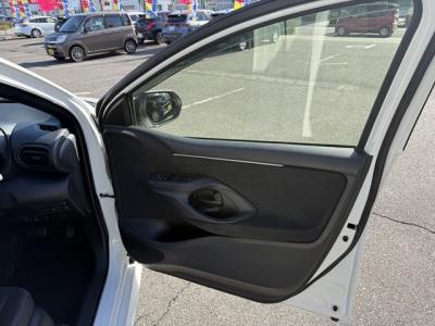 �����X�@�V�����Îԁ@R6�N1����ϲŰ��ݼނ�������̪����ύX�ʲ��د�����ق�1.5L�ݼ�݂�Ӱ����CVT�𓋍ڤ�R���WLTC30.2km/L������́�������è�ݽ(ڰ�ް��ڰ��ڰ�ް�ٰ��C)�����ذ&�߯�����ā����AC��S-VSC������h�~���ި���ڲUSB���ި��ق���߼�݂́���ذ��ށ��ޯ���ׁ����Ĳ�ETC���ЊO15�����Еt��!