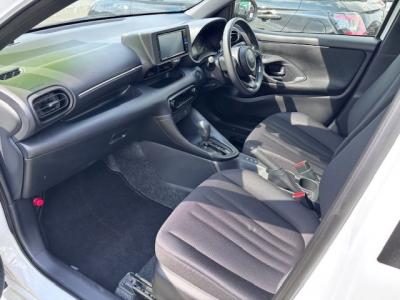 �����X�@�V�����Îԁ@R6�N1����ϲŰ��ݼނ�������̪����ύX�ʲ��د�����ق�1.5L�ݼ�݂�Ӱ����CVT�𓋍ڤ�R���WLTC30.2km/L������́�������è�ݽ(ڰ�ް��ڰ��ڰ�ް�ٰ��C)�����ذ&�߯�����ā����AC��S-VSC������h�~���ި���ڲUSB���ި��ق���߼�݂́���ذ��ށ��ޯ���ׁ����Ĳ�ETC���ЊO15�����Еt��!