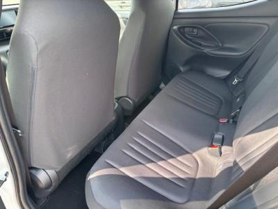 �����X�@�V�����Îԁ@R6�N1����ϲŰ��ݼނ�������̪����ύX�ʲ��د�����ق�1.5L�ݼ�݂�Ӱ����CVT�𓋍ڤ�R���WLTC30.2km/L������́�������è�ݽ(ڰ�ް��ڰ��ڰ�ް�ٰ��C)�����ذ&�߯�����ā����AC��S-VSC������h�~���ި���ڲUSB���ި��ق���߼�݂́���ذ��ށ��ޯ���ׁ����Ĳ�ETC���ЊO15�����Еt��!