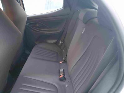 �����X�@�V�����Îԁ@ʲ��د�����ق�1.5L�ݼ�݂�Ӱ����CVT�𓋍ڤ�R���WLTCӰ��35.8km/L������́�������è�ݽ(ڰ�ް��ڰ��ڰ�ް�ٰ��C)����ڽ�����AC��S-VSC������h�~���ި���ڲ���ި�USB�ق���߼�݂́���ذ��ށ��ޯ���ׁ�ETC�t��!