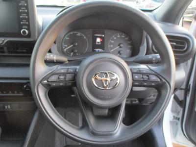 �����X�@�V�����Îԁ@ʲ��د�����ق�1.5L�ݼ�݂�Ӱ����CVT�𓋍ڤ�R���WLTC30.2km/L������́�������è�ݽ(ڰ�ް��ڰ��ڰ�ް�ٰ��C)�����ذ&�߯�����ā����AC��S-VSC������h�~���ި���ڲUSB���ި��ق���߼�݂́���ذ��ށ��ޯ���ׁ����Ĳ�ETC�t��!