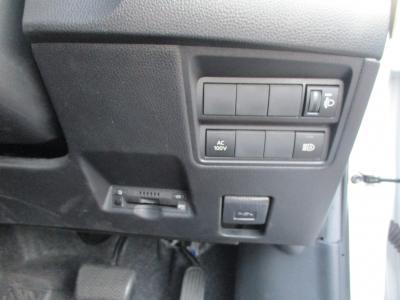 �����X�@�V�����Îԁ@ʲ��د�����ق�1.5L�ݼ�݂�Ӱ����CVT�𓋍ڤ�R���WLTC30.2km/L������́�������è�ݽ(ڰ�ް��ڰ��ڰ�ް�ٰ��C)�����ذ&�߯�����ā����AC��S-VSC������h�~���ި���ڲUSB���ި��ق���߼�݂́���ذ��ށ��ޯ���ׁ����Ĳ�ETC�t��!