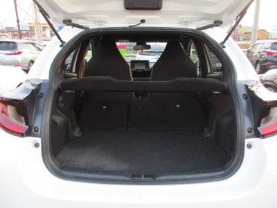 �����X�@�V�����Îԁ@ʲ��د�����ق�1.5L�ݼ�݂�Ӱ����CVT�𓋍ڤ�R���WLTC30.2km/L������́�������è�ݽ(ڰ�ް��ڰ��ڰ�ް�ٰ��C)�����ذ&�߯�����ā����AC��S-VSC������h�~���ި���ڲUSB���ި��ق���߼�݂́���ذ��ށ��ޯ���ׁ����Ĳ�ETC�t��!