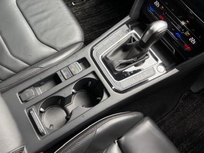 �A���e�I���V���[�e�B���O�u���[�N�@�V�����Îԁ@���{�ł�R3�N7������3�N�Ԃ����̔����ꂽ�󏭂ȼ��èݸ���ڰ����߰¶��̂悤��ܲ��&۰�̱��گ��ނ��޻޲݂�2L���޴ݼ��&7��AT���ڂ�4WD��V��732.9���~�̏㋉���قŁ�9.2�������پ��TV&360����ׁ���ڻް��ܰ���&˰����ڰ�ް�ٰ�ށ�LEDͯ��ײā�20�����Ё���ܰ�ޯ��ޱ��ETC�ق���߼�݂́���ٰ̕t��!