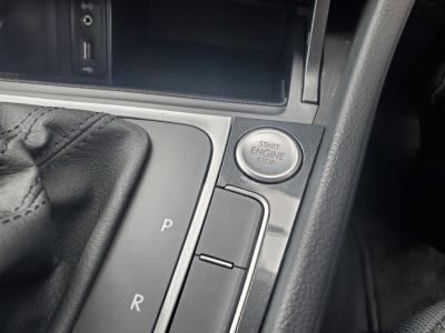 �S���t�@�V�����Îԁ@R3�N4���܂Ŕ̔�����Ă���7��ں��̡1.2L���޴ݼ�݂�7��AT�𓋍ڡ���ʎd�l�ԂŁ��޼���Ұ���׽����8�������پ��TV&�ޯ���ׁ�LEDͯ��ײā�17�����ЂȂǂ��t���ق������ذ&�߯�����ā�ڰ�ް��ڰ���ڰ�ް�ٰ��C�Ȃǂ𑕔��