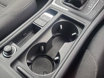 �S���t�@�V�����Îԁ@R3�N4���܂Ŕ̔�����Ă���7��ں��̡1.2L���޴ݼ�݂�7��AT�𓋍ڡ���ʎd�l�ԂŁ��޼���Ұ���׽����8�������پ��TV&�ޯ���ׁ�LEDͯ��ײā�17�����ЂȂǂ��t���ق������ذ&�߯�����ā�ڰ�ް��ڰ���ڰ�ް�ٰ��C�Ȃǂ𑕔��