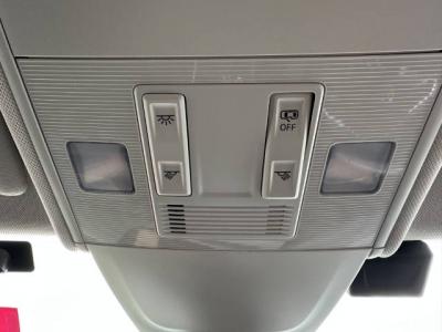 �|���@�V�����Îԁ@R4�N6����ϲ��݂őO���޻޲݂�ύX�����s���قɡ�����STOP�t1.0���޴ݼ�݂�����ټ�ĕt7��DSG���ςŔR���WLTC17.1km/L�B�����́�LEDͯ��ײā�ڰ�ް��ڰ���15�����Ё��ޯ���ׁ����AC��ETC�ق���߼�݂́�9.2�����ށ����ذ&�߯�����ĂȂǂ��t���Ă��܂�!