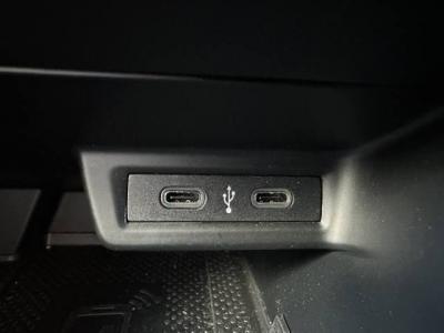 �|���@�V�����Îԁ@R4�N6����ϲ��݂őO���޻޲݂�ύX�����s���قɡ�����STOP�t1.0���޴ݼ�݂�����ټ�ĕt7��DSG���ςŔR���WLTC17.1km/L�B�����́�LEDͯ��ײā�ڰ�ް��ڰ���15�����Ё��ޯ���ׁ����AC��ETC�ق���߼�݂́�9.2�����ށ����ذ&�߯�����ĂȂǂ��t���Ă��܂�!